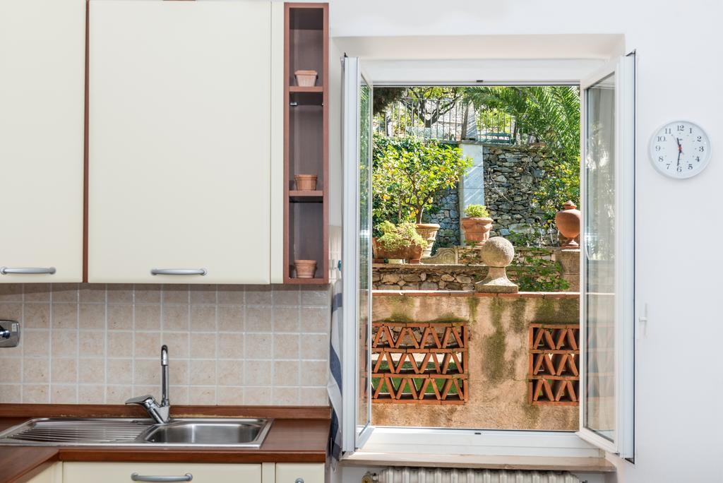 Casa Castelletto Lägenhet Finale Ligure Exteriör bild